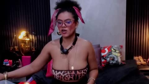 Snapshot of samantablake chatting on April 2026 08:02:02 PM Samanta online show from April 2026 08:02:02 PM