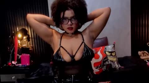 Snapshot of samantablake chatting on May 2026 08:03:02 PM Samanta online show from May 2026 08:03:02 PM