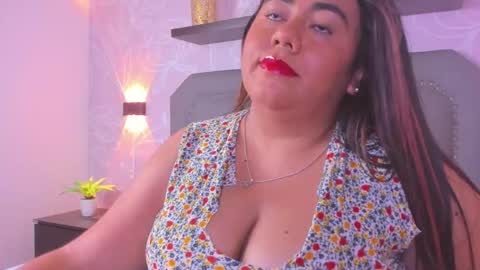 Snapshot of samantha29x_ chatting on October 2025 02:14:02 PM S A M M Y online show from October 2025 02:14:02 PM
