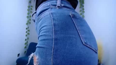 Snapshot of samantha46 chatting on February 2026 11:45:01 PM Samy online show from February 2026 11:45:01 PM