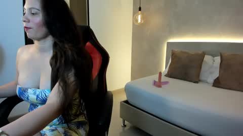 Snapshot of samantha_17_ chatting on September 2025 02:37:02 AM S A M A N T H A online show from September 2025 02:37:02 AM