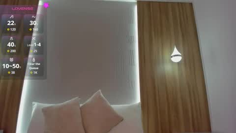 Snapshot of samantha_17_ chatting on March 2026 02:28:01 AM S A M A N T H A online show from March 2026 02:28:01 AM