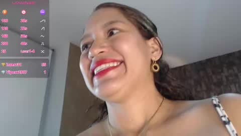 Snapshot of samantha__karolstone chatting on December 2024 05:34:01 AM SAMANTHA online show from December 2024 05:34:01 AM