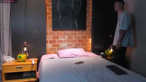 Snapshot of samantha_and_bastian chatting on March 2026 08:32:02 AM samantha_and_bastian online show from March 2026 08:32:02 AM