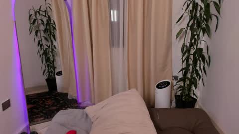 Samantha Ferrec online show from May 2026 10:36:02 PM