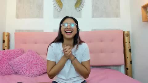 Snapshot of samantha_fox8 chatting on October 2025 11:39:01 AM online show from October 2025 11:39:01 AM