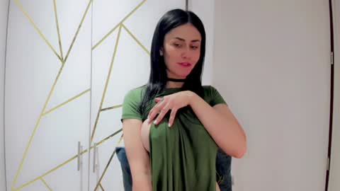 Snapshot of samantha_larusso_ chatting on December 2024 05:40:01 PM Andy online show from December 2024 05:40:01 PM