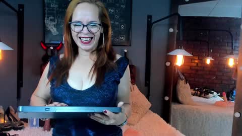 Snapshot of samantha_mature56 chatting on February 2025 11:02:01 AM Sam online show from February 2025 11:02:01 AM