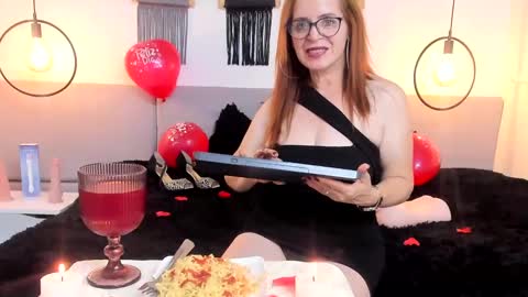 Snapshot of samantha_mature56 chatting on February 2025 04:34:02 PM Sam online show from February 2025 04:34:02 PM