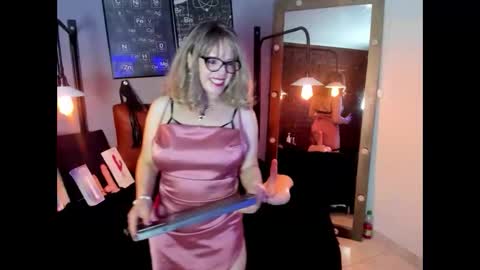 Snapshot of samantha_mature56 chatting on September 2025 09:32:01 AM Sam online show from September 2025 09:32:01 AM