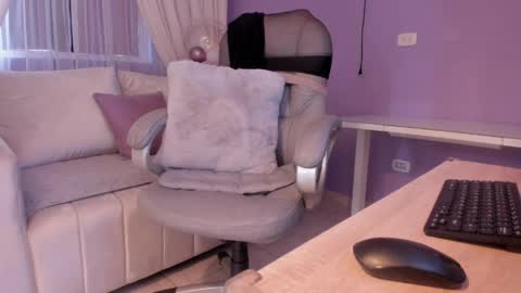 samantha_thompsoon online show from June 2026 09:48:01 PM