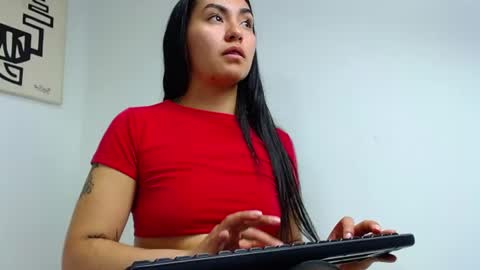samantha_vaker online show from June 2026 09:16:02 PM