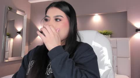 Snapshot of samanthaa_22_ chatting on January 2025 03:53:02 AM Samanthaa online show from January 2025 03:53:02 AM