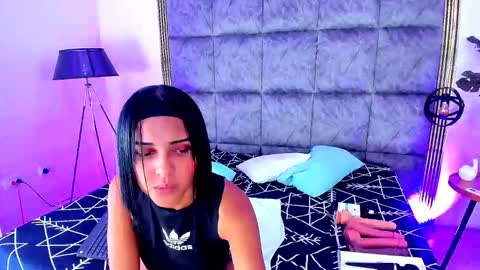 Snapshot of samanthaa_gil_ chatting on December 2025 05:06:02 AM Samantha online show from December 2025 05:06:02 AM