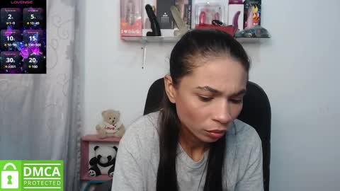 Snapshot of samanthaa_queen chatting on February 2025 10:53:01 AM sam online show from February 2025 10:53:01 AM