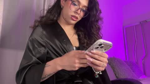 Snapshot of samanthabernardo_ chatting on April 2026 04:02:02 AM Samantha Bernardo online show from April 2026 04:02:02 AM