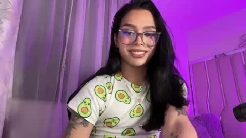 Snapshot of samanthabernardo_ chatting on April 2026 04:26:01 AM Samantha Bernardo online show from April 2026 04:26:01 AM