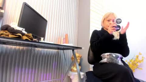 Snapshot of samanthajonexxx chatting on February 2026 03:21:01 PM samanthajonexxx online show from February 2026 03:21:01 PM