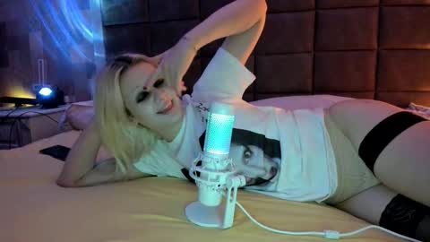 Snapshot of samanthamiasnik1 chatting on October 2025 12:29:01 AM Samantha online show from October 2025 12:29:01 AM