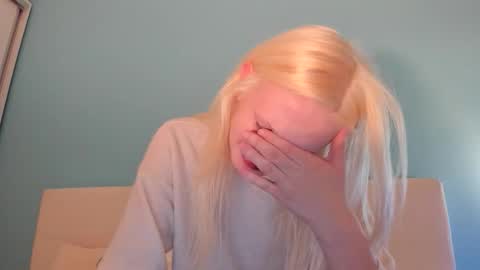 Snapshot of samanthamiasnik1 chatting on December 2025 09:31:02 PM Samantha online show from December 2025 09:31:02 PM