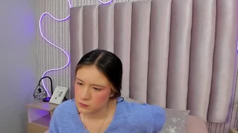 Alejandra  online show from December 2025 12:14:02 PM