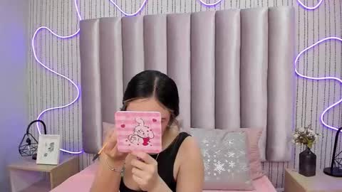 Alejandra  online show from December 2025 12:01:02 PM