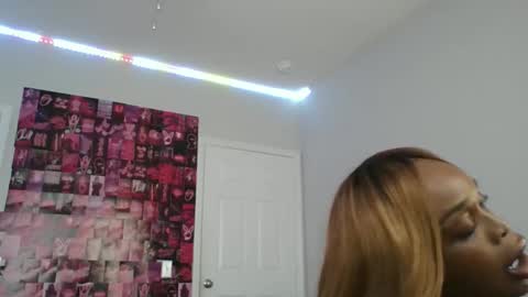 Snapshot of samanthaporsha chatting on February 2025 05:35:01 PM samanthaporsha online show from February 2025 05:35:01 PM