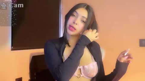 Snapshot of samara_lam chatting on January 2025 07:37:01 PM Sammy online show from January 2025 07:37:01 PM