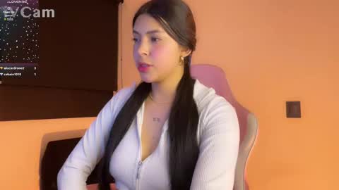 Snapshot of samara_lam chatting on February 2025 05:01:01 AM Sammy online show from February 2025 05:01:01 AM