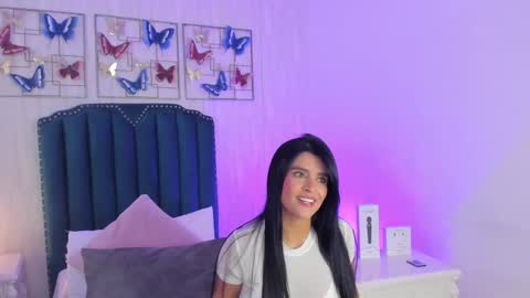 Snapshot of samara_warren chatting on February 2026 11:26:01 AM Samara Warren online show from February 2026 11:26:01 AM