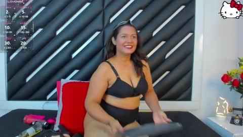 Snapshot of samaraa_lee chatting on November 2025 01:11:02 PM Samara online show from November 2025 01:11:02 PM