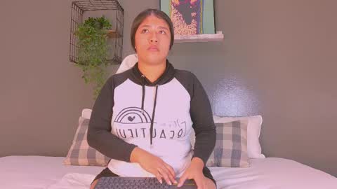 Snapshot of samaragarcia__ chatting on October 2025 12:27:01 PM S A M A R A online show from October 2025 12:27:01 PM