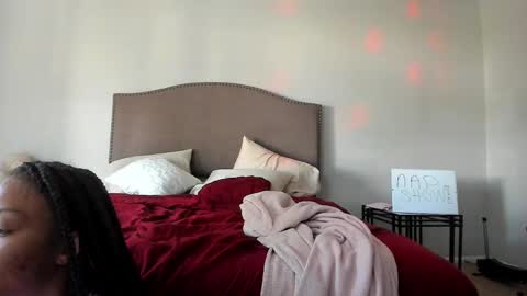 Yaya online show from September 2025 04:21:02 PM