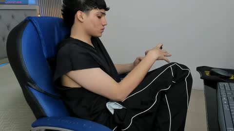 Snapshot of samblack_ chatting on April 2026 05:30:01 PM Sam online show from April 2026 05:30:01 PM