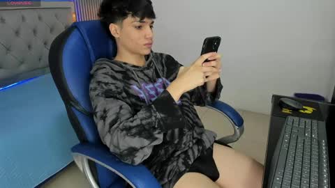 Snapshot of samblack_ chatting on May 2026 01:16:02 PM Sam online show from May 2026 01:16:02 PM