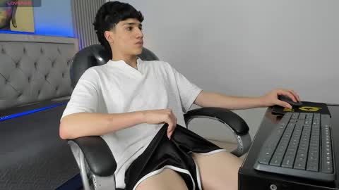 Snapshot of samblack_ chatting on May 2026 07:11:02 PM Sam online show from May 2026 07:11:02 PM