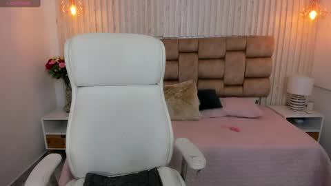 Snapshot of sami_eva chatting on March 2025 10:59:02 AM Samanta online show from March 2025 10:59:02 AM