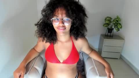 Samie Mury  online show from November 2025 04:01:02 AM