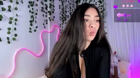 Samii Evans online show from June 2026 04:32:02 AM