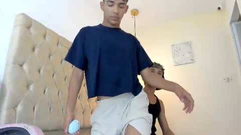 samir_19x online show from July 2026 03:53:01 AM
