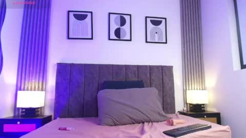 samm_angel online show from May 2026 11:32:01 PM