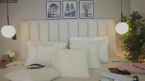 Snapshot of sammy_hamilton chatting on June 2026 01:21:01 AM Ana online show from June 2026 01:21:01 AM