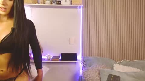 SAMMY  online show from February 2025 11:58:02 PM