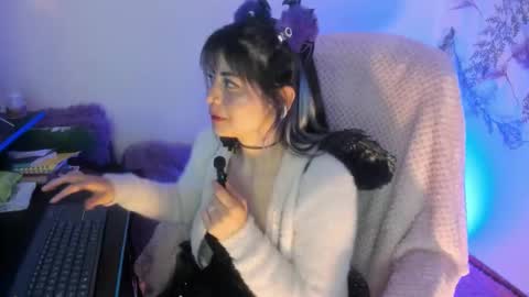   online show from October 2025 07:40:02 AM