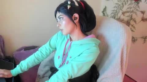   online show from November 2025 02:47:01 AM