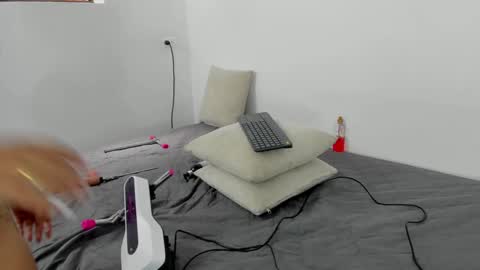 Snapshot of sammywhiite_ chatting on December 2024 08:02:02 PM Sammy White online show from December 2024 08:02:02 PM