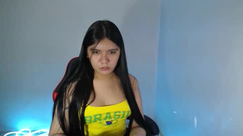 Snapshot of sampaguita_pinayxx chatting on October 2025 11:54:02 AM SOFIA online show from October 2025 11:54:02 AM