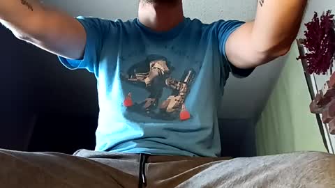 Snapshot of samthebully chatting on October 2025 02:40:02 AM SamTheBully online show from October 2025 02:40:02 AM