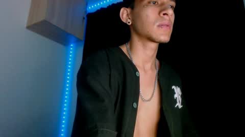   online show from December 2024 06:43:02 AM