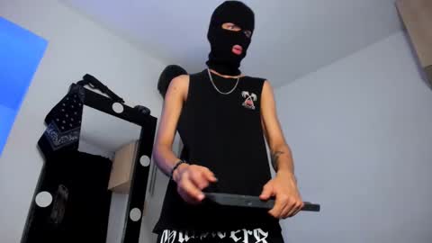   online show from November 2025 01:16:02 AM